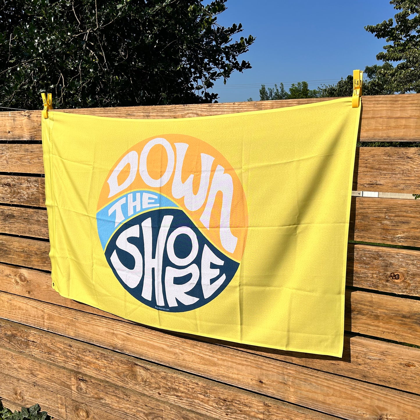 Down The Shore Swirl Dawn Big Flag