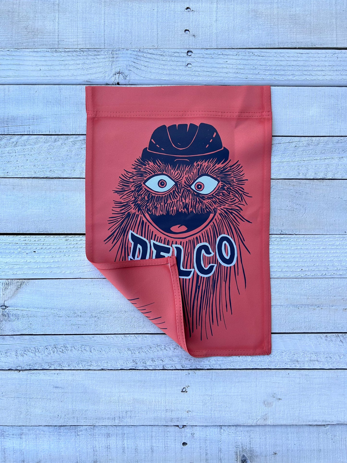 DELCO Gritty Garden Flag