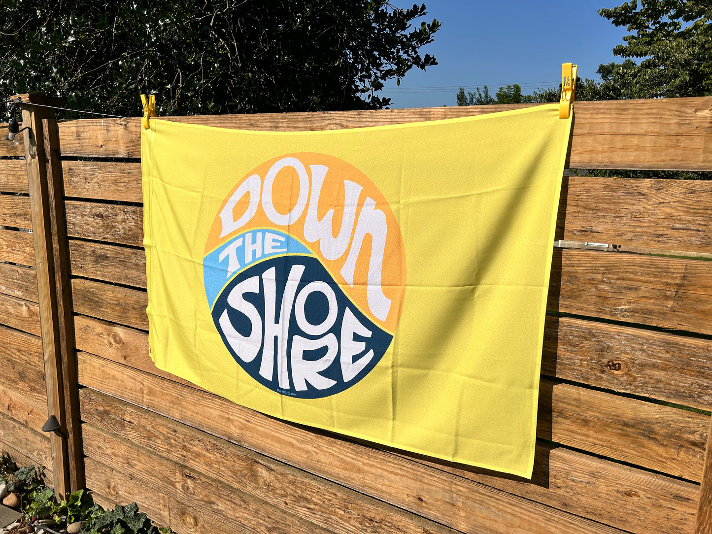 Down The Shore Swirl Dawn Big Flag